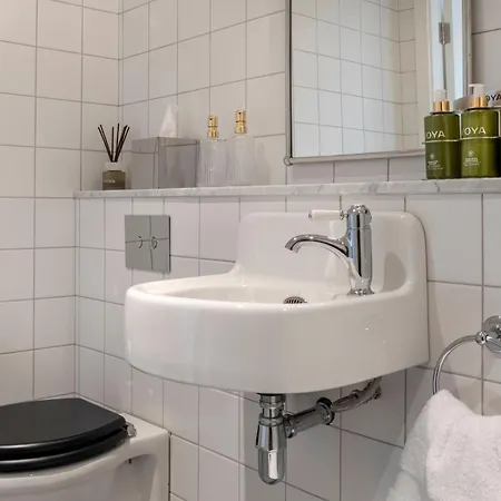 The فندق